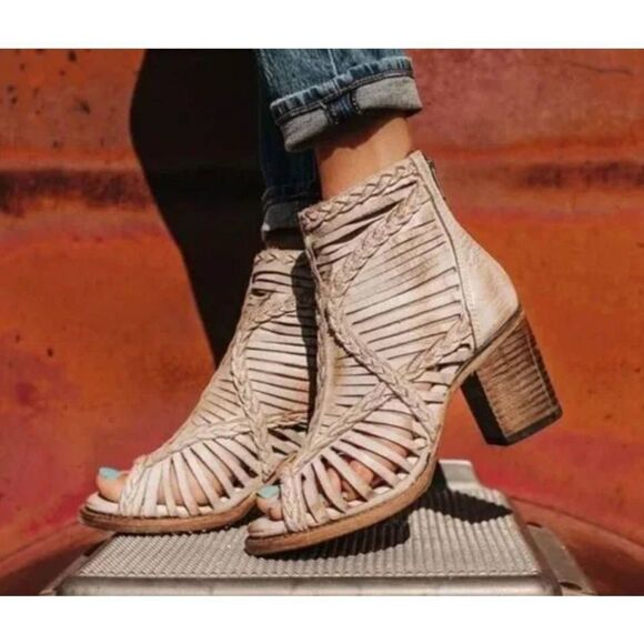 FREEBIRD BY STEVEN BELA TAUPE BEIGE STRAPPY BOOTIES SANDALS sz 11 - Picture 1 of 6